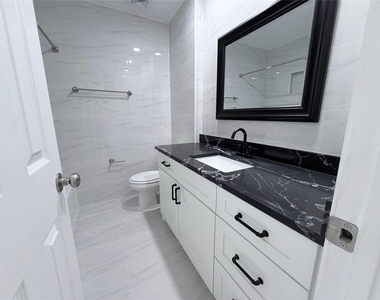 9319 Tooley Drive - Photo Thumbnail 10