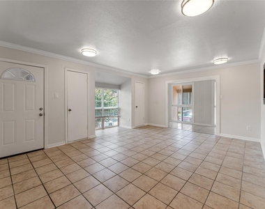 12633 Memorial Drive - Photo Thumbnail 12