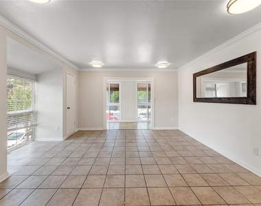 12633 Memorial Drive - Photo Thumbnail 3