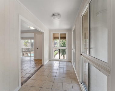 12633 Memorial Drive - Photo Thumbnail 4