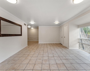 12633 Memorial Drive - Photo Thumbnail 5