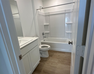 31220 Piccolo Fiore Lane - Photo Thumbnail 10