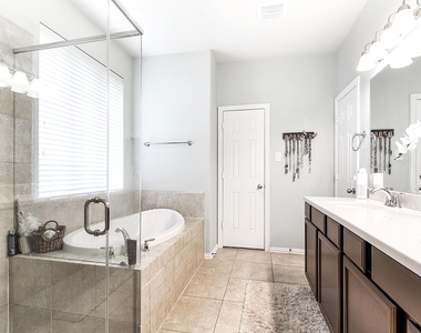 2911 Helding Park Court - Photo Thumbnail 20