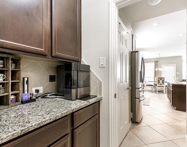 2911 Helding Park Court - Photo Thumbnail 8