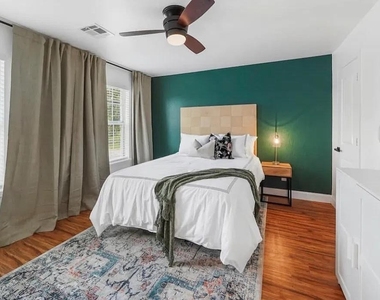 5711 Hardy Street - Photo Thumbnail 8