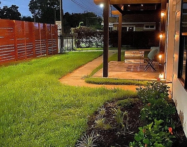 5711 Hardy Street - Photo Thumbnail 9