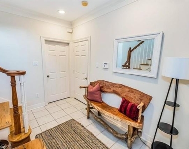 3011 Houston Avenue - Photo Thumbnail 2