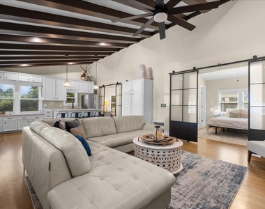 1005 Bryan Avenue - Photo Thumbnail 7