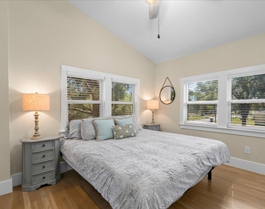 1005 Bryan Avenue - Photo Thumbnail 15