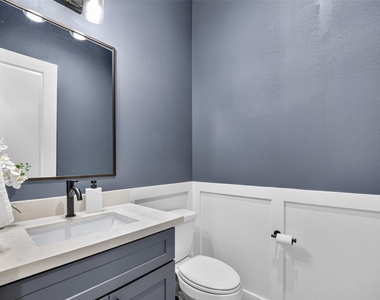 2341 Eagle Street - Photo Thumbnail 25