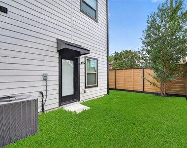 2341 Eagle Street - Photo Thumbnail 41