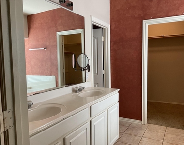 12018 Carol Lane - Photo Thumbnail 4