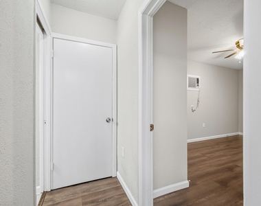 4916 Yale Street - Photo Thumbnail 12