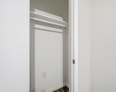 4916 Yale Street - Photo Thumbnail 19