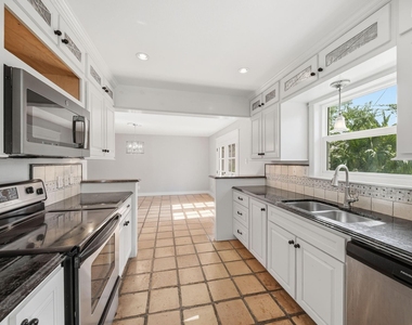 7705 Beaudelaire Circle - Photo Thumbnail 11