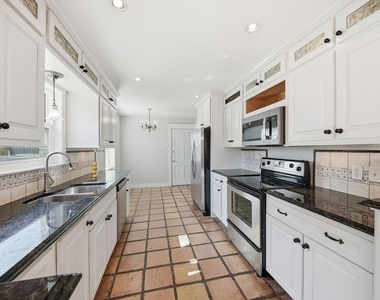 7705 Beaudelaire Circle - Photo Thumbnail 10