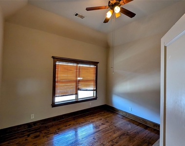 702 Paschall Street - Photo Thumbnail 9