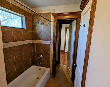 702 Paschall Street - Photo Thumbnail 23