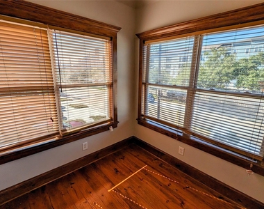 702 Paschall Street - Photo Thumbnail 4