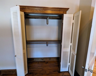 702 Paschall Street - Photo Thumbnail 8