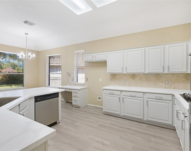 4531 Williamhurst Lane - Photo Thumbnail 14