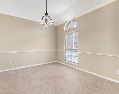4531 Williamhurst Lane - Photo Thumbnail 4