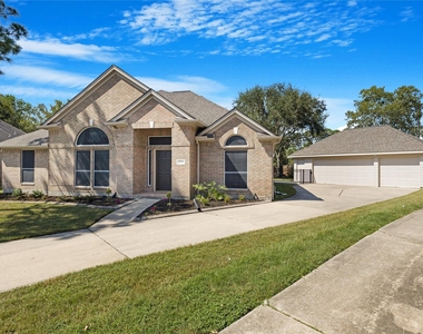 4531 Williamhurst Lane - Photo Thumbnail 1