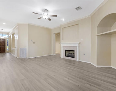 4531 Williamhurst Lane - Photo Thumbnail 8