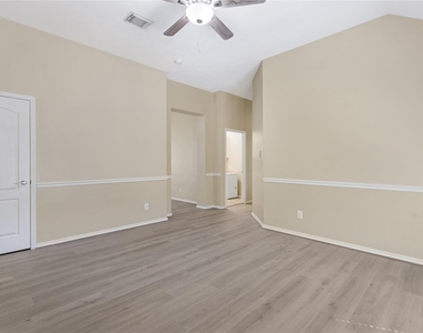 4531 Williamhurst Lane - Photo Thumbnail 17