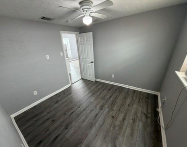 2514 Gano Street - Photo Thumbnail 15