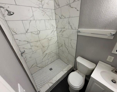 2514 Gano Street - Photo Thumbnail 3