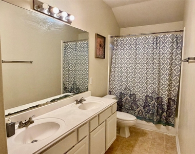 21734 Canyon Terrace Lane - Photo Thumbnail 18