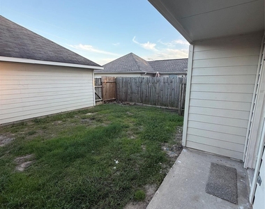 6344 Mountain Pines Lane - Photo Thumbnail 14