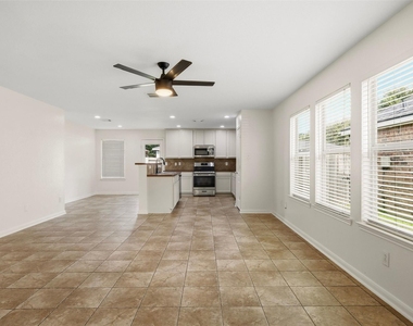 7719 Serene Wood Lane - Photo Thumbnail 8