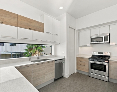 1109 Bonner Street - Photo Thumbnail 16
