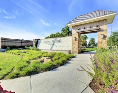 9828 Rugged Oaks Drive - Photo Thumbnail 34
