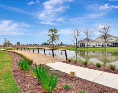 9828 Rugged Oaks Drive - Photo Thumbnail 32