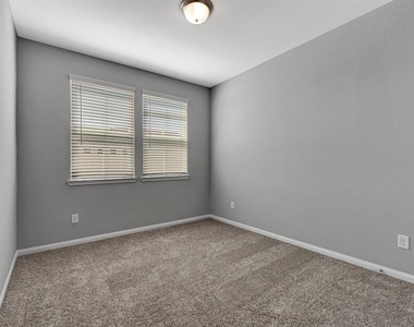 9828 Rugged Oaks Drive - Photo Thumbnail 24