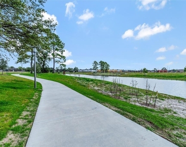 9828 Rugged Oaks Drive - Photo Thumbnail 35