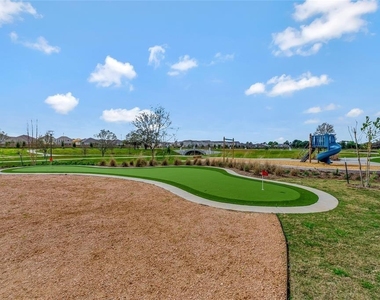 9828 Rugged Oaks Drive - Photo Thumbnail 37