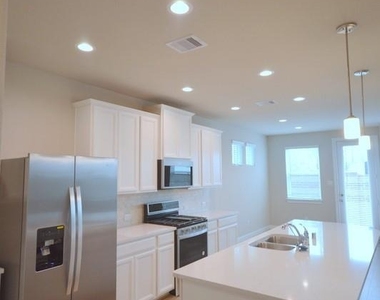 9828 Rugged Oaks Drive - Photo Thumbnail 46