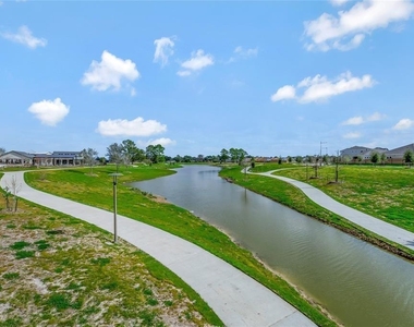 9828 Rugged Oaks Drive - Photo Thumbnail 38
