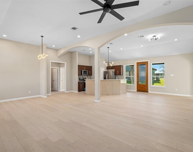 4654 N Teague Street - Photo Thumbnail 13