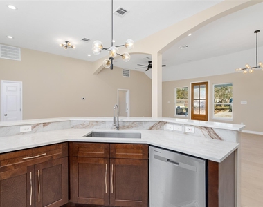 4654 N Teague Street - Photo Thumbnail 21