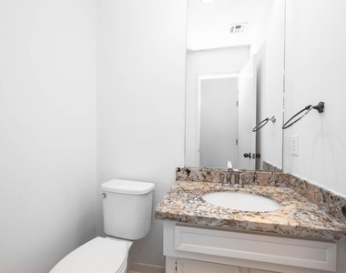 3142 Frontier Drive - Photo Thumbnail 10