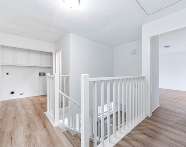 3142 Frontier Drive - Photo Thumbnail 11