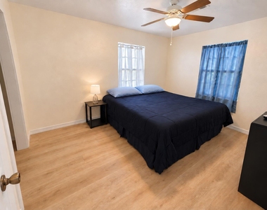 405 Blue Water Boulevard - Photo Thumbnail 14