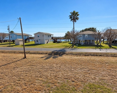 405 Blue Water Boulevard - Photo Thumbnail 19