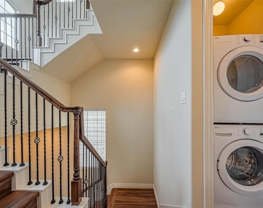 5938 Kansas Street - Photo Thumbnail 9