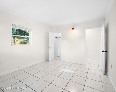 2 Annette Drive - Photo Thumbnail 11
